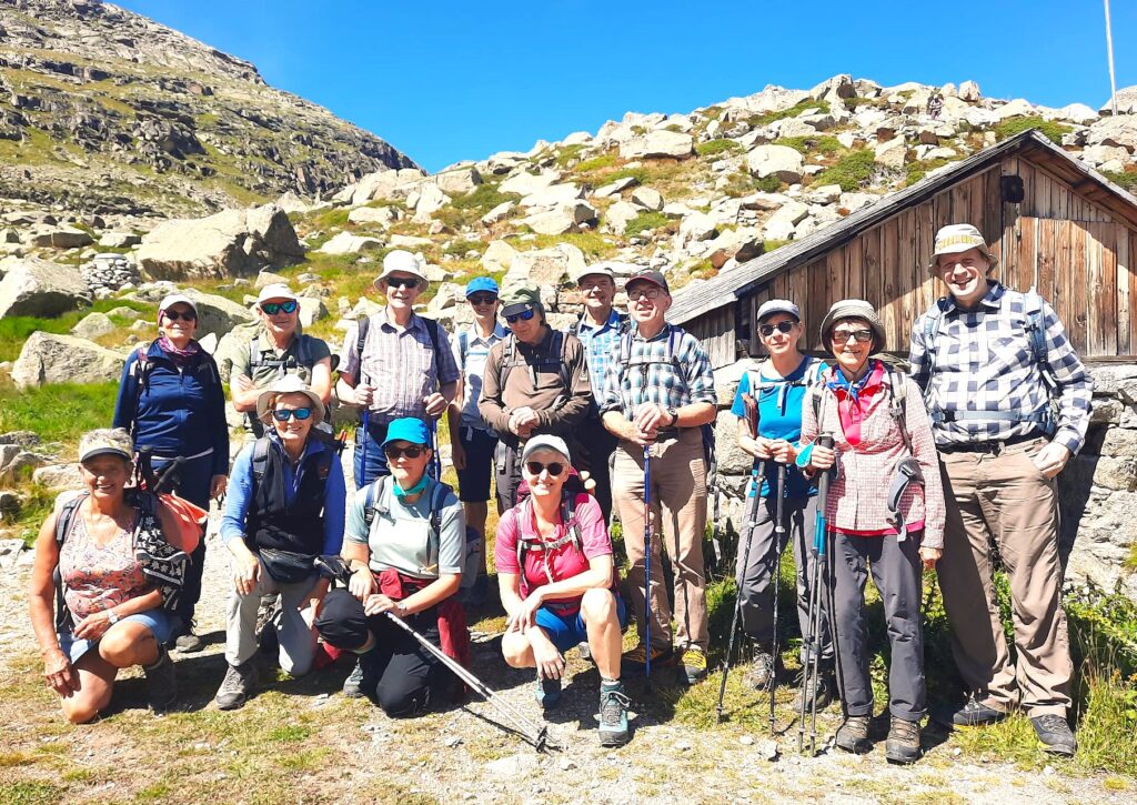 Gruppenbild bei der Bovalhütte kurz vor dem Abstieg - 26.08.2025, Gabi