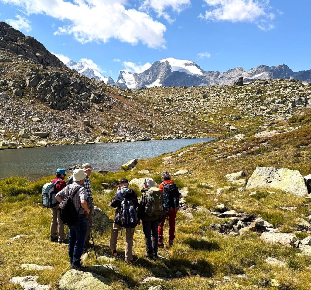 Nach dem Picknickhalt beim Lej Pers starten wir frisch gestärkt Richtung Lej da las Collinas. - 24.08.2025, Martin