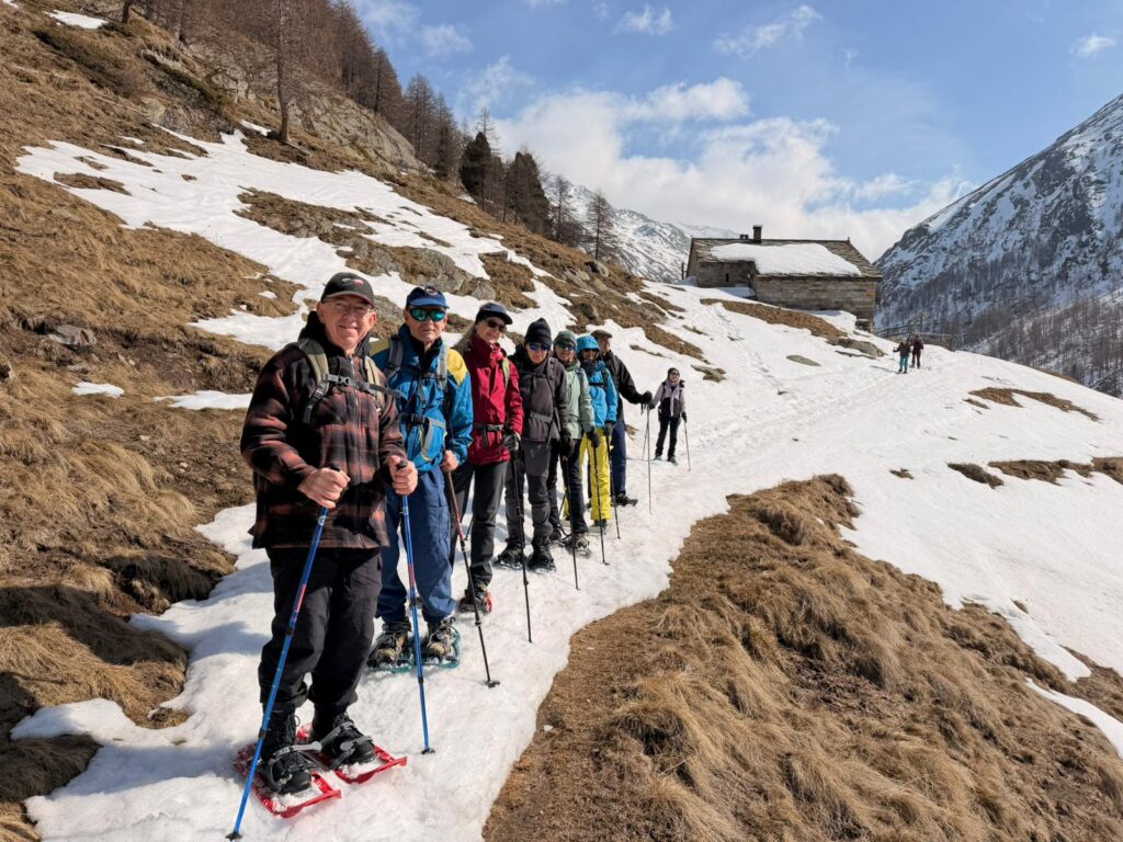 lauter zufriedene Gesichter unterwegs in Reih und Glied - 12.03.2026