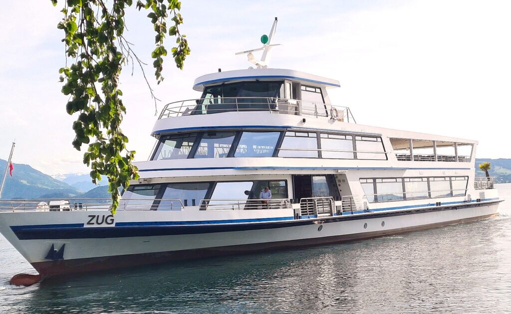 Dieses Kursschiff bringt uns in einer Stunde zurück nach Zug. - 21.05.2026