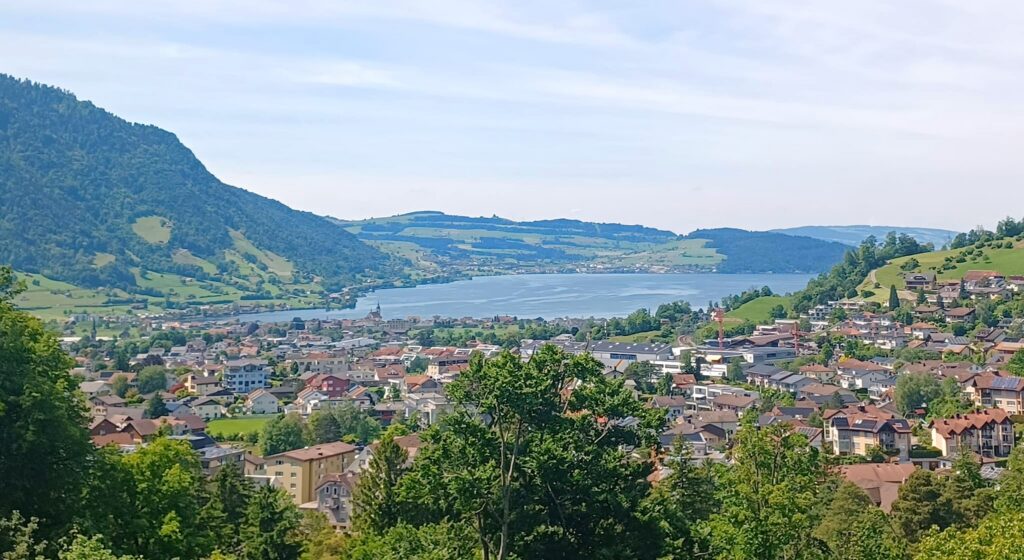 Aussicht weit über den Zugersee - 21.05.2026