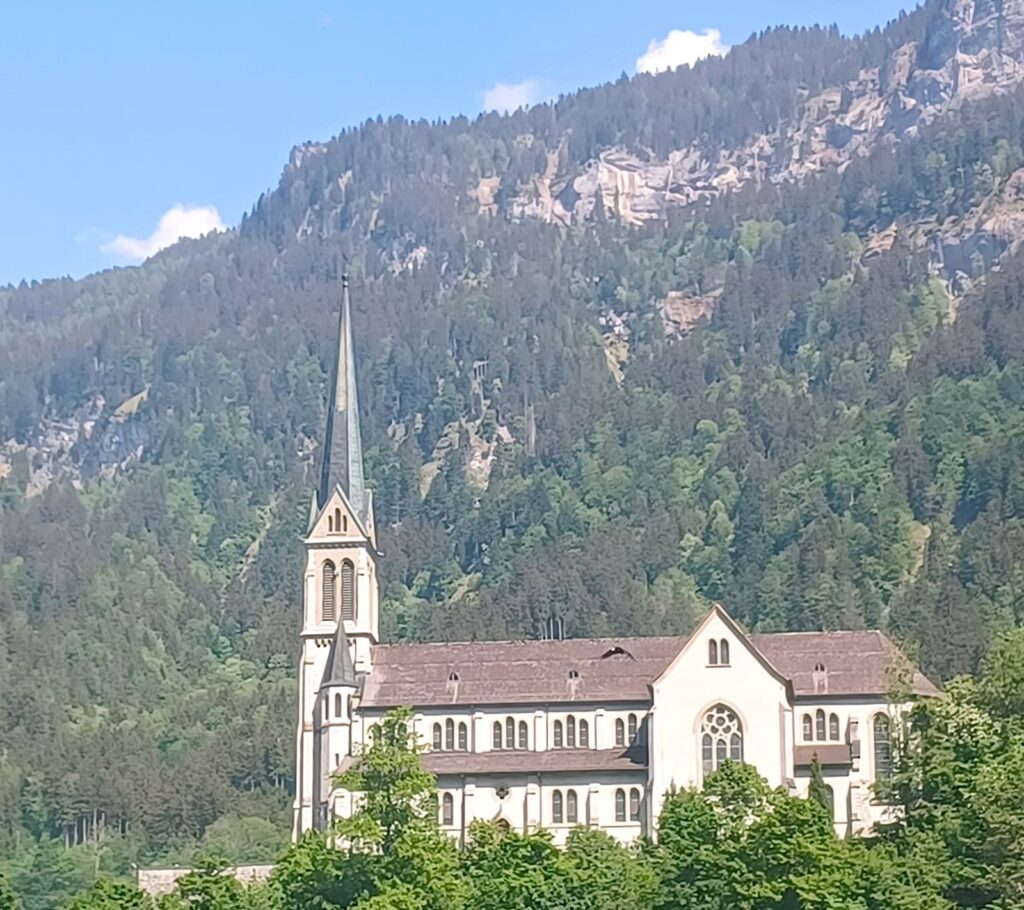 Kath. Pfarrkirche HERZ-JESU in Lungern - 25.05.2026