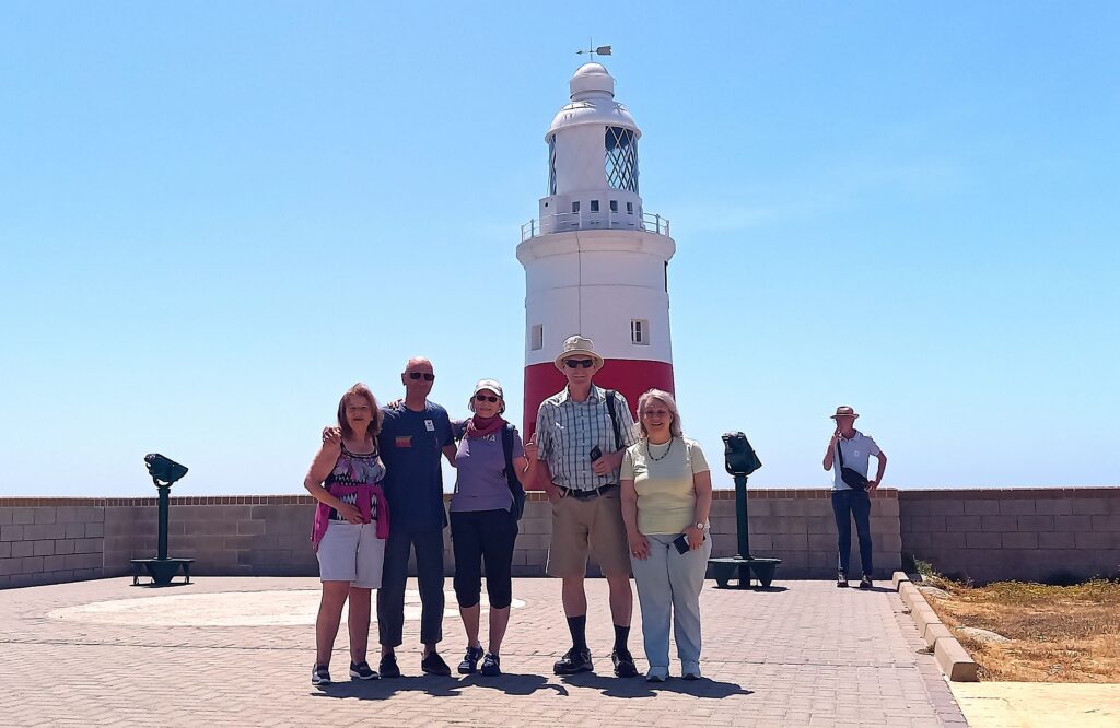 Der Leuchtturm von Gibraltar, das Europa Point Lighthouse, befindet sich am südlichsten Punkt der Halbinsel. Der 1841 erbaute, 20 Meter hohe Turm ist weithin für sein weiss-rotes Design bekannt. - 08.06.2026