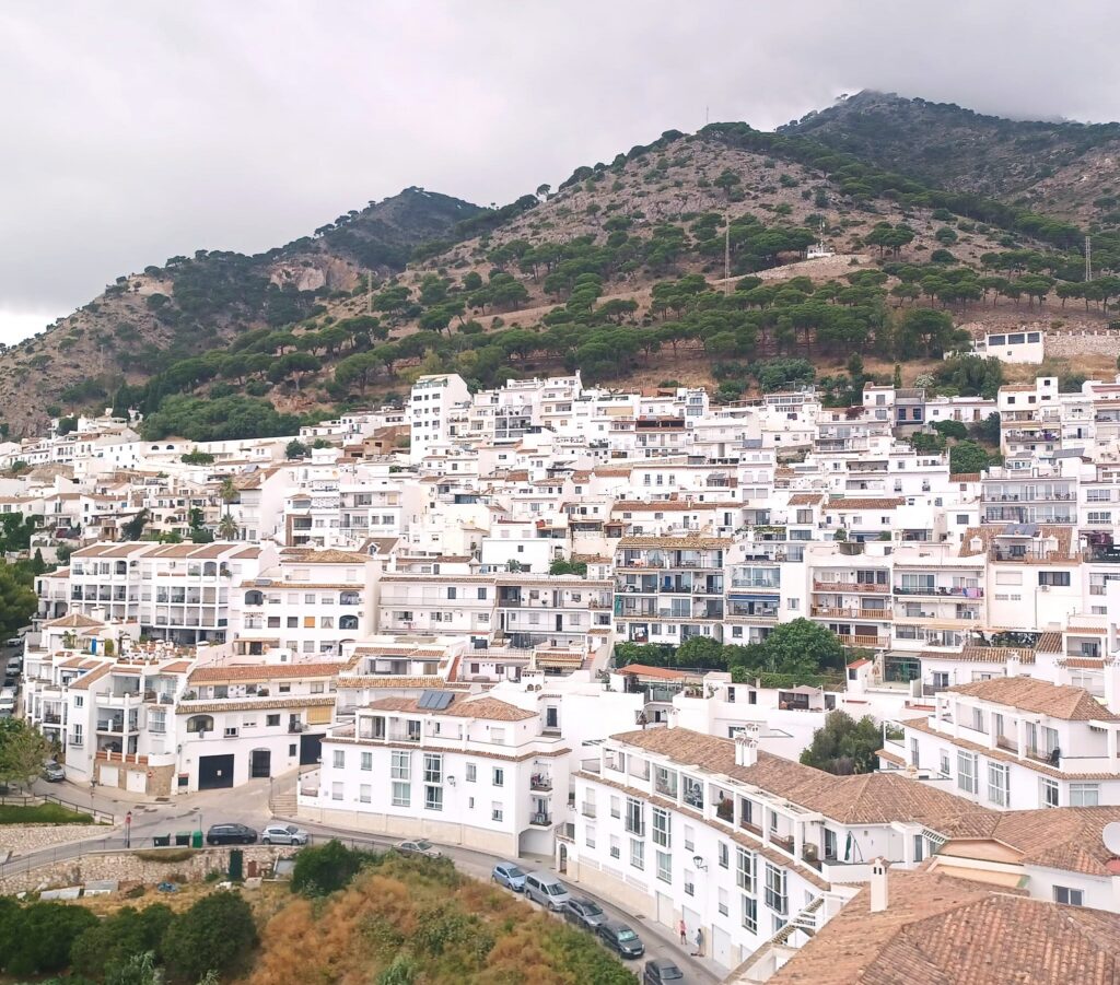 Mijas: Eines der malerischsten, weissen Bergdörfer Andalusiens auf 430 m Höhe in der Provinz Málaga - 10.06.2026