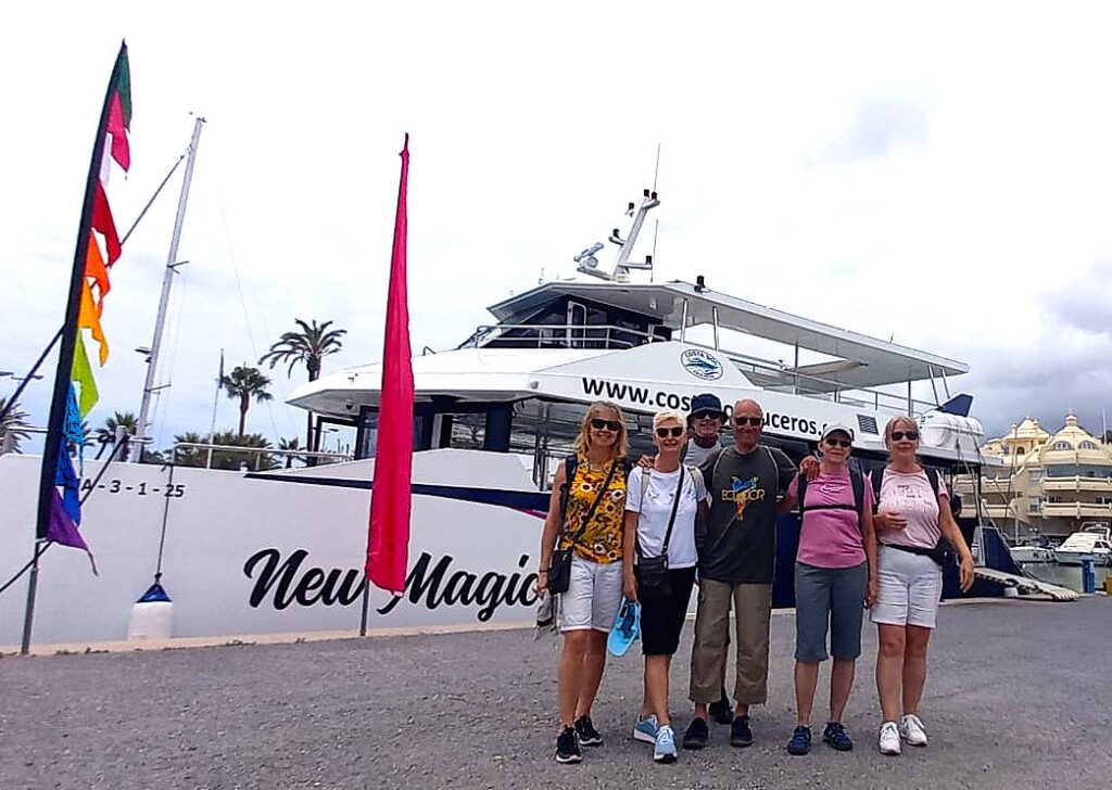 Benalmádena: Zurück nach der etwas bewegten, windigen Bootsfahrt. Um Delphine nur ganz kurz zu erblicken, mussten wir weit ins offene Meer hinaus schippern. - 11.06.2026