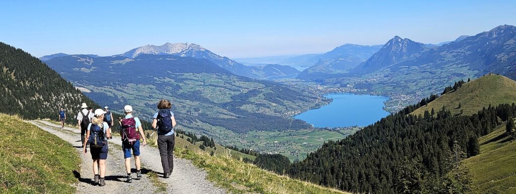 von der Mörlialp Richtung Giswil mit Blick auf den Sarnersee